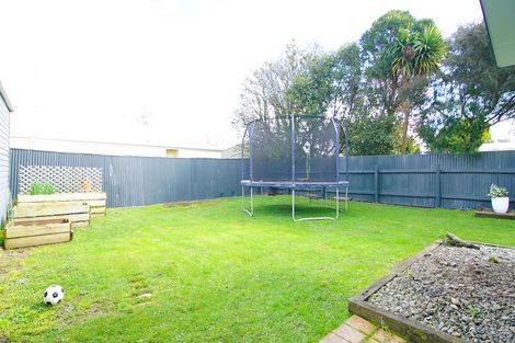 Photo of property in 8 Lifford Place, Awapuni, Palmerston North, 4412