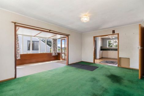 Photo of property in 86 Ennis Avenue, Pakuranga Heights, Auckland, 2010