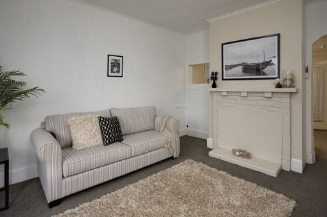 Photo of property in 1 Examiner Street, Nelson, 7010