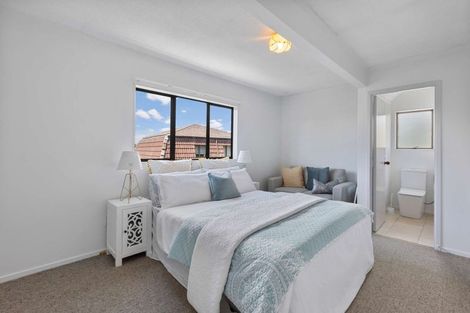 Photo of property in 1/24 Curacao Place, Half Moon Bay, Auckland, 2012