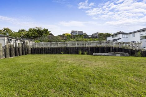 Photo of property in 3 Tawapou Close, Massey, Auckland, 0614