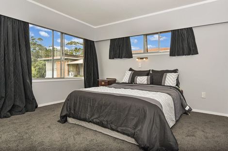 Photo of property in 2/240 Forrest Hill Road, Forrest Hill, Auckland, 0620