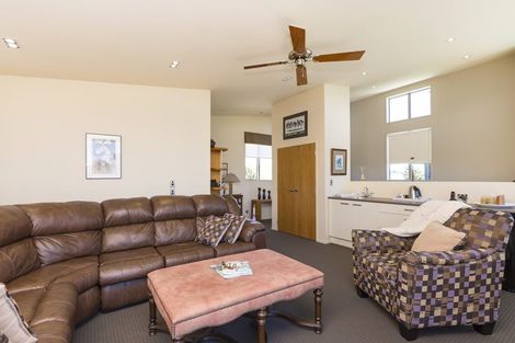 Photo of property in 26 Taumata Road, Omaha, Warkworth, 0986