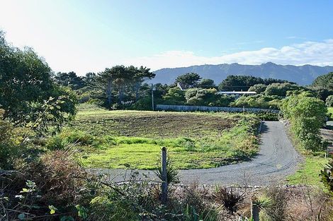 Photo of property in 98 Paetawa Road, Peka Peka, Waikanae, 5391