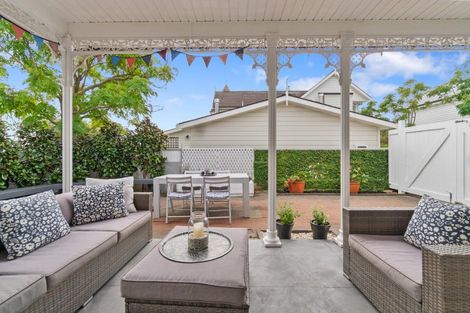 Photo of property in 43b Stanley Road, Stanley Point, Auckland, 0624