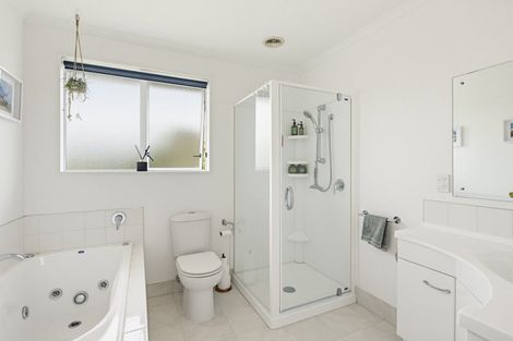 Photo of property in 22 Gray Avenue, Paraparaumu Beach, Paraparaumu, 5032