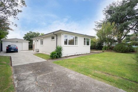 Photo of property in 4 Brett Place, Takaro, Palmerston North, 4412