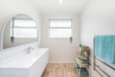 Photo of property in 27a Matai Street, Waikanae, 5036