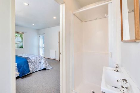 Photo of property in 1/23 Cairnbrae Court, Northcross, Auckland, 0632