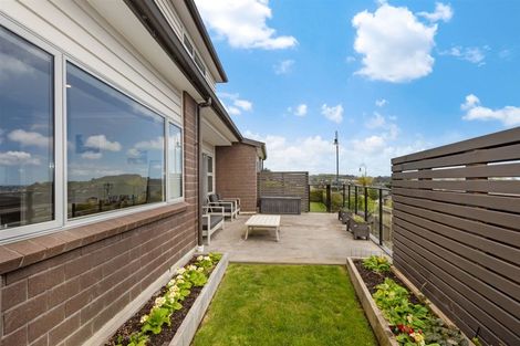 Photo of property in 55 Endeavour Drive, Whitby, Porirua, 5024