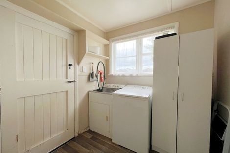 Photo of property in 37 Old Farm Road, Hamilton East, Hamilton, 3216