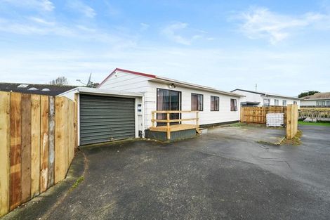 Photo of property in 1/20 Volta Place, Clendon Park, Auckland, 2103