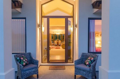 Photo of property in 6 Eagle Place, Martinborough, 5711