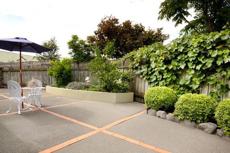 Photo of property in 14 Rutland Place, Taradale, Napier, 4112