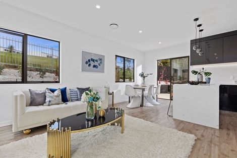 Photo of property in 31a Weatherly Road, Torbay, Auckland, 0630