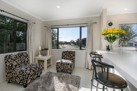 Photo of property in 38 Russell Robertson Drive, Havelock North, 4130