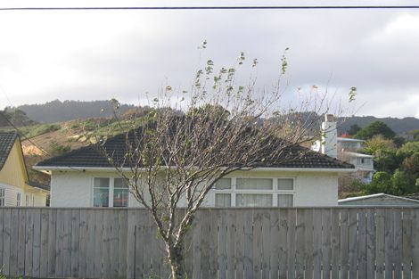 Photo of property in 211 Stokes Valley Road, Stokes Valley, Lower Hutt, 5019