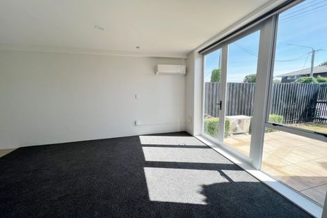 Photo of property in 2/35 Craven Street, Sockburn, Christchurch, 8042