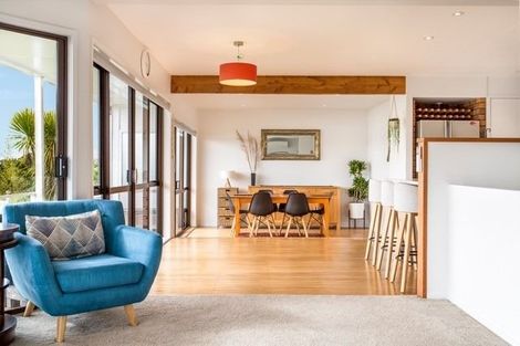 Photo of property in 85 Tiri Road, Tindalls Beach, Whangaparaoa, 0930