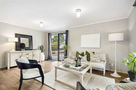 Photo of property in 2/14 Moxham Grove, Massey, Auckland, 0614