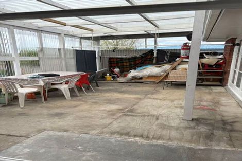 Photo of property in 9 Archlynn Road, Kelston, Auckland, 0602