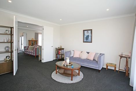 Photo of property in 18 Pistacia Place, Hornby, Christchurch, 8025