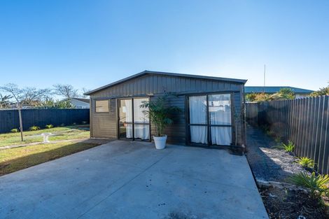 Photo of property in 8 Bruton Place, Nawton, Hamilton, 3200