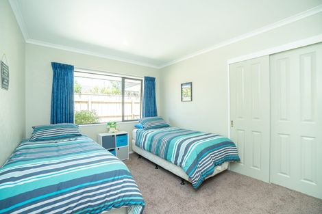 Photo of property in 147 Pacific Drive, Fitzherbert, Palmerston North, 4410