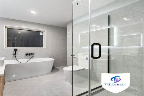 Photo of property in 17 Bushfield Drive, Flat Bush, Auckland, 2019