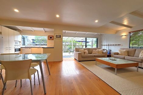 Photo of property in 328b Kenwood Drive, Matarangi, Whitianga, 3592