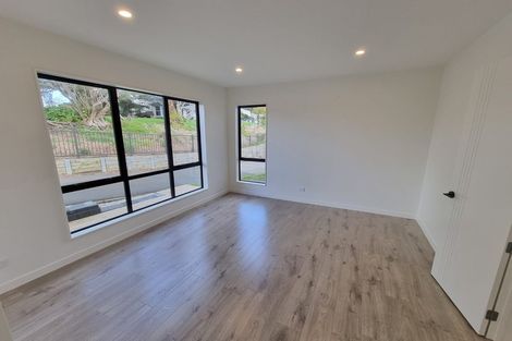 Photo of property in 25 Henriette Place, Totara Park, Auckland, 2105