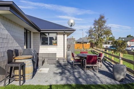 Photo of property in 33 Seadown Crescent, Amberley, 7410