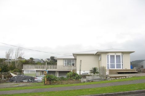 Photo of property in 12 Mckellar Street, Oakura, 4314