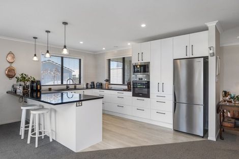 Photo of property in 2 Vesey Drive, Katikati, 3129