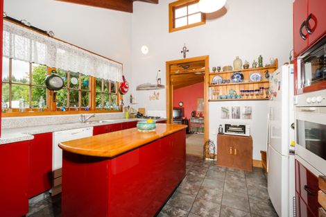 Photo of property in 289 Motutara Road, Muriwai, Waimauku, 0881