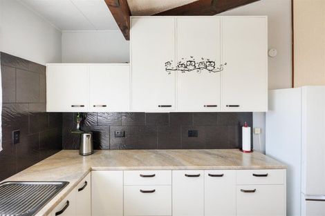 Photo of property in 12b Oxford Street, Marton, 4710