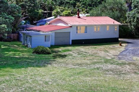 Photo of property in 112 Garden Road, Piha, New Lynn, 0772