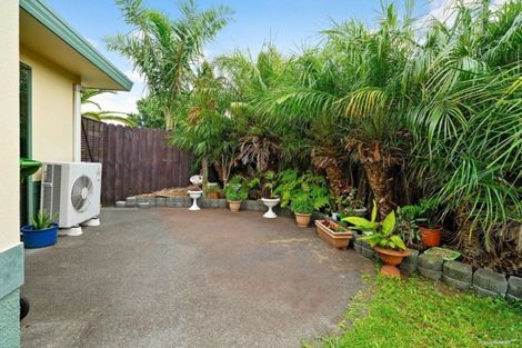 Photo of property in 70 Armoy Drive, East Tamaki, Auckland, 2016