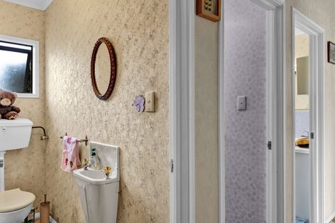 Photo of property in 10 Green Lane, Hawera, 4610