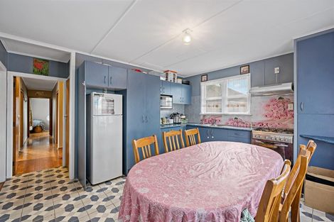 Photo of property in 63 Hepburn Road, Glendene, Auckland, 0602