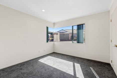 Photo of property in 53 Kath Hopper Drive, Orewa, 0931