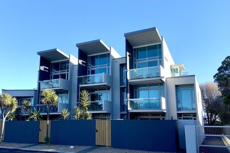 Photo of property in 2/272 Marine Parade, New Brighton, Christchurch, 8061