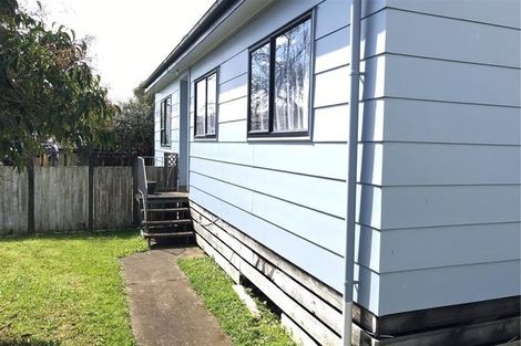 Photo of property in 12 Riverton Drive, Randwick Park, Auckland, 2105