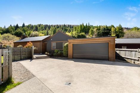 Photo of property in 16 Harrys Close, Arthurs Point, Queenstown, 9371