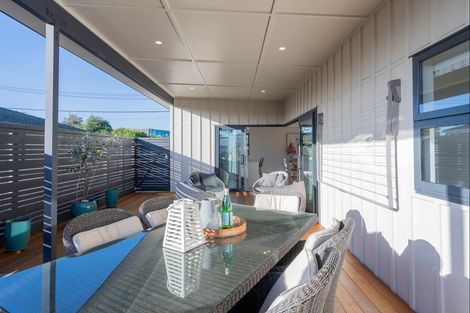 Photo of property in 12a Mahana Road, Paraparaumu Beach, Paraparaumu, 5032