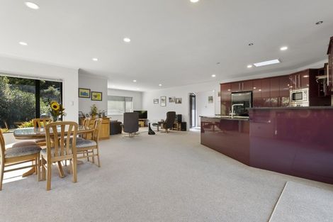 Photo of property in 227 Heta Road, Merrilands, New Plymouth, 4312