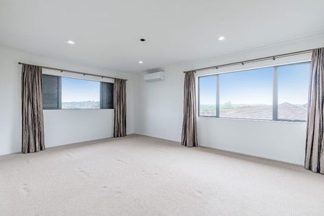 Photo of property in 42 Oakway Drive, Schnapper Rock, Auckland, 0632