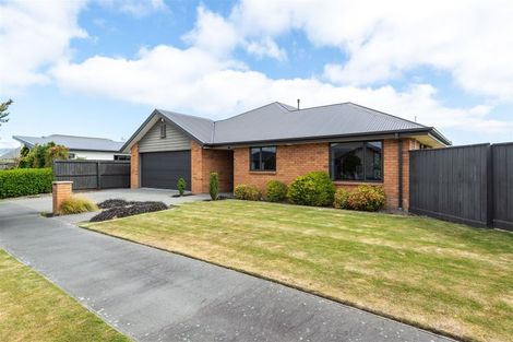 Photo of property in 17 Gosling Crescent, Halswell, Christchurch, 8025