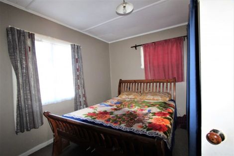 Photo of property in 1 Pilrig Place, Tokoroa, 3420