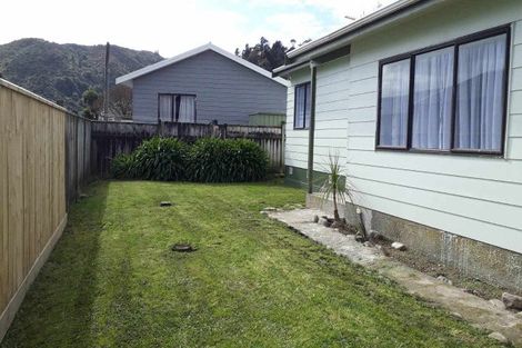 Photo of property in 2/1 Glenbrook Grove, Naenae, Lower Hutt, 5011